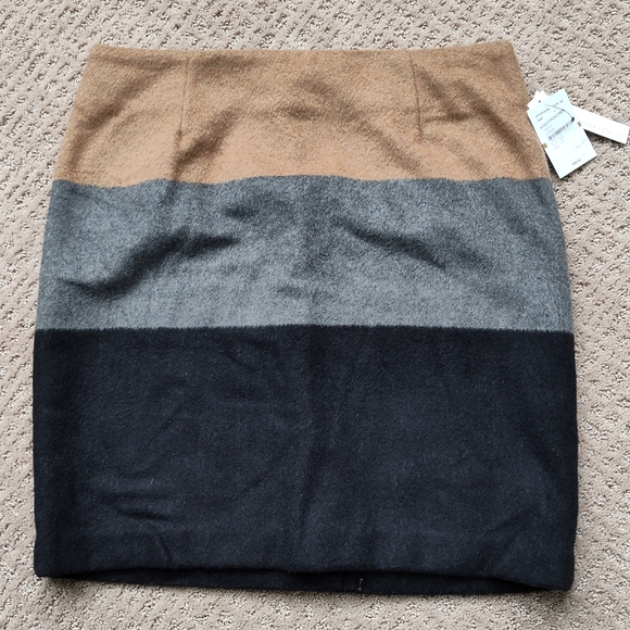 Amanda & Chelsea Brushed Colorblock Mini Skirt - Picture 2 of 7